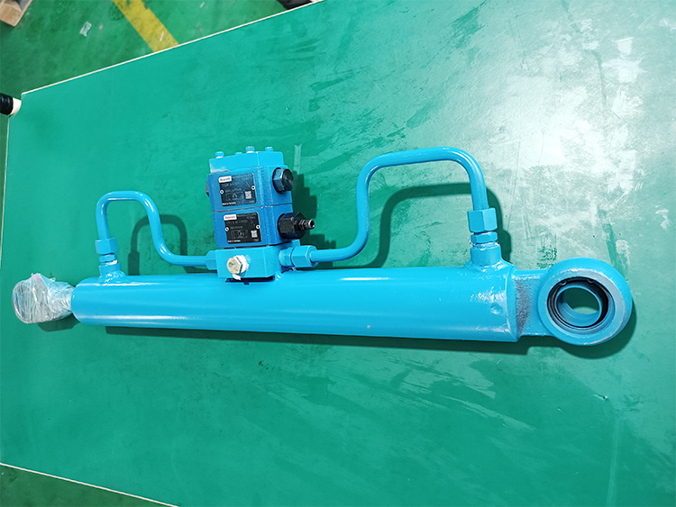 内开水密门液压缸